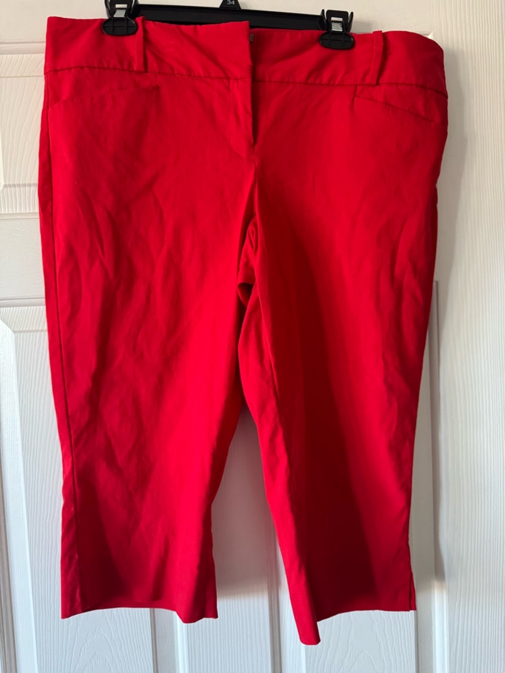 The Limited Vibrant Red exact Stretch Capri Pants women’s size 16
